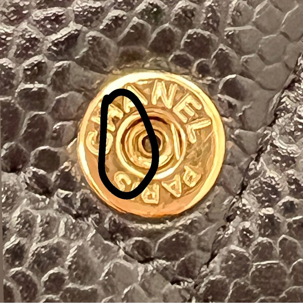 Chanel Wallet - Picture 6 of 9